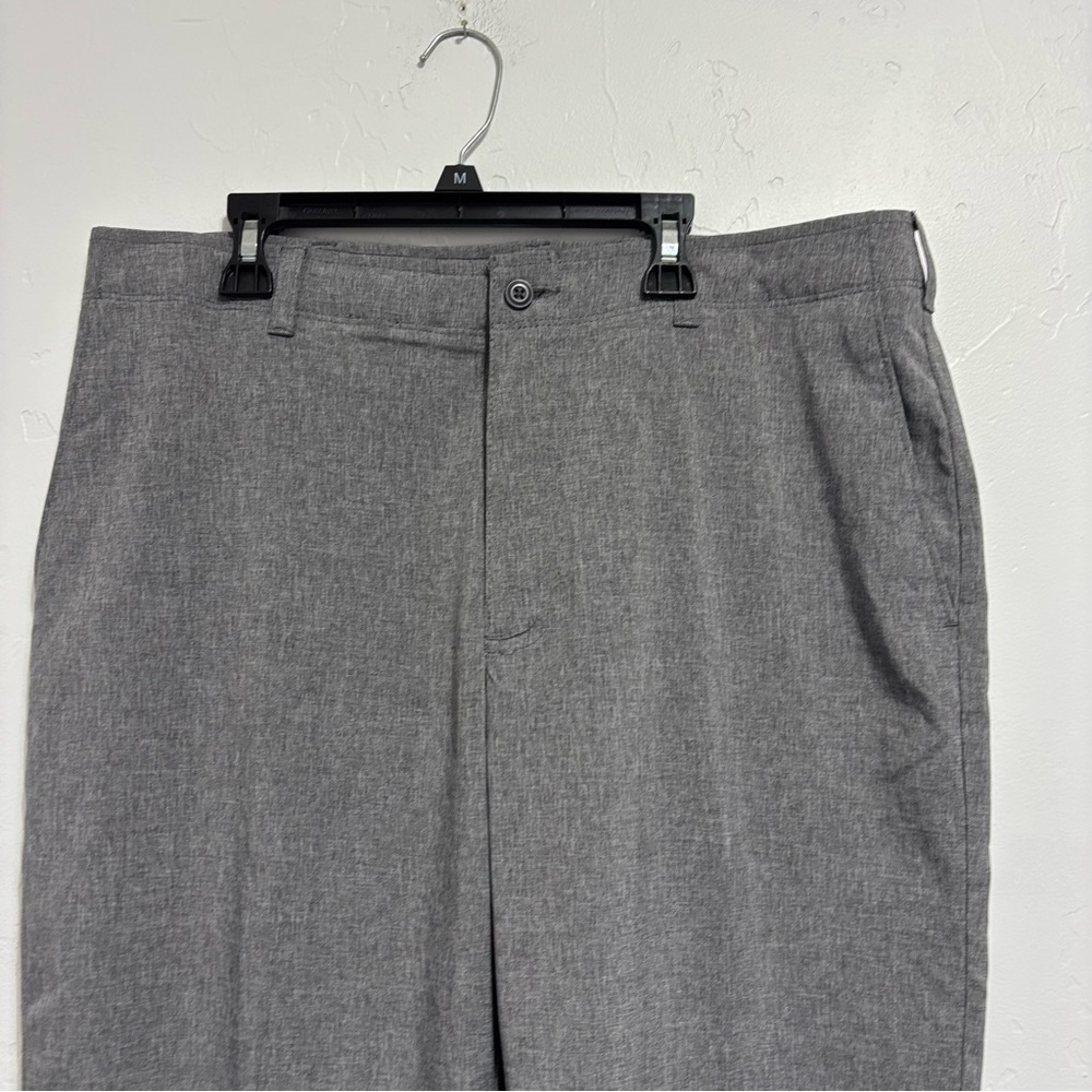 Ben Hogan Men's Gray Golf Pant Size 36x30 Casual Athletic Flat Front Pockets - Picture 2 of 10